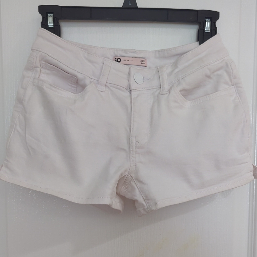 SO White Denim Shorts - Casual Five-Pocket Cut